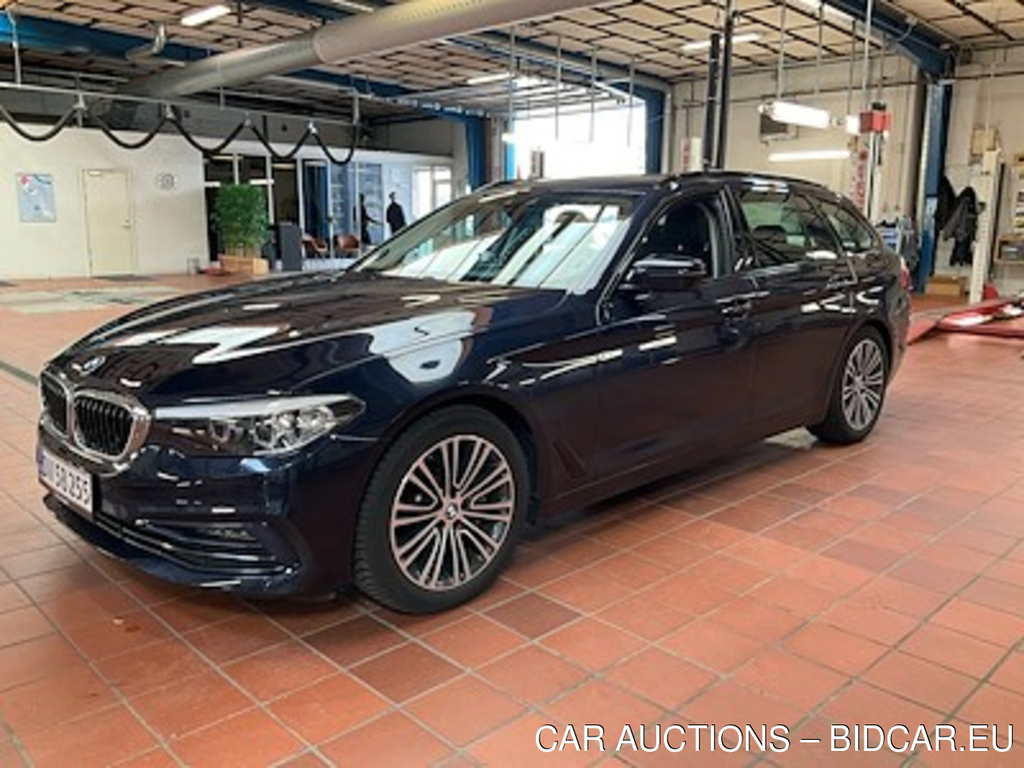 BMW 5 serie 3.0 530D TOURING F CONNECTED AUTO stationcar UA!
