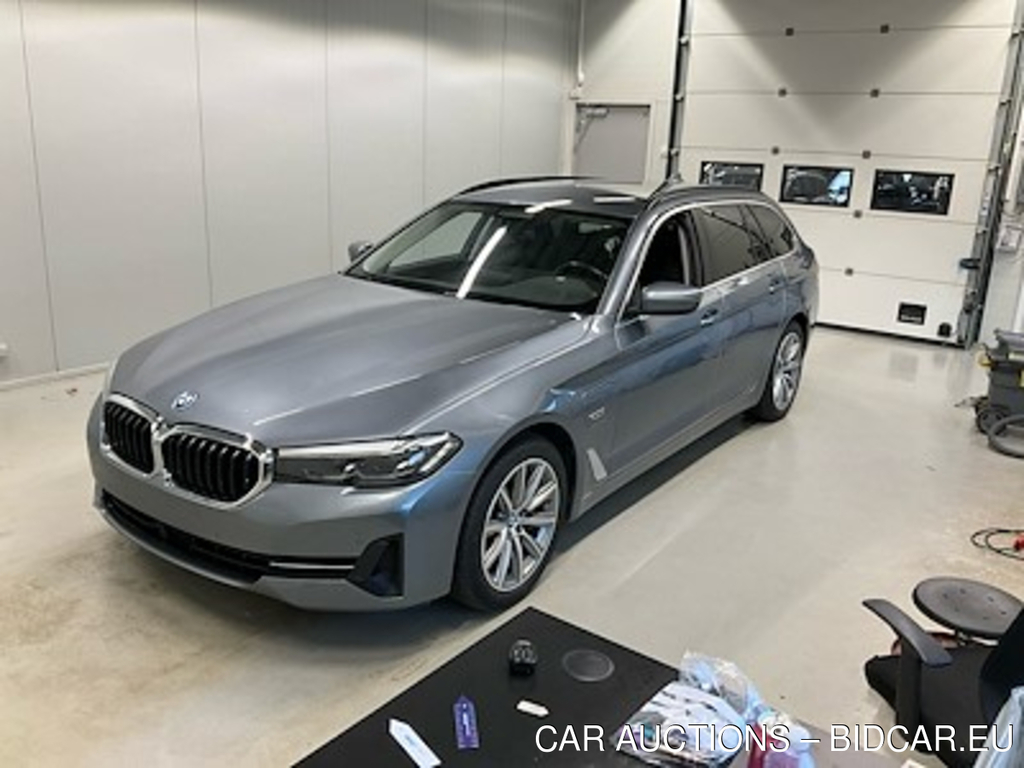 BMW 5 serie 530e TOURING F SPORT LINE UA!