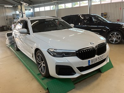 BMW 5-SERIE 530e xDrive Touring M Sport Shadow Drag
