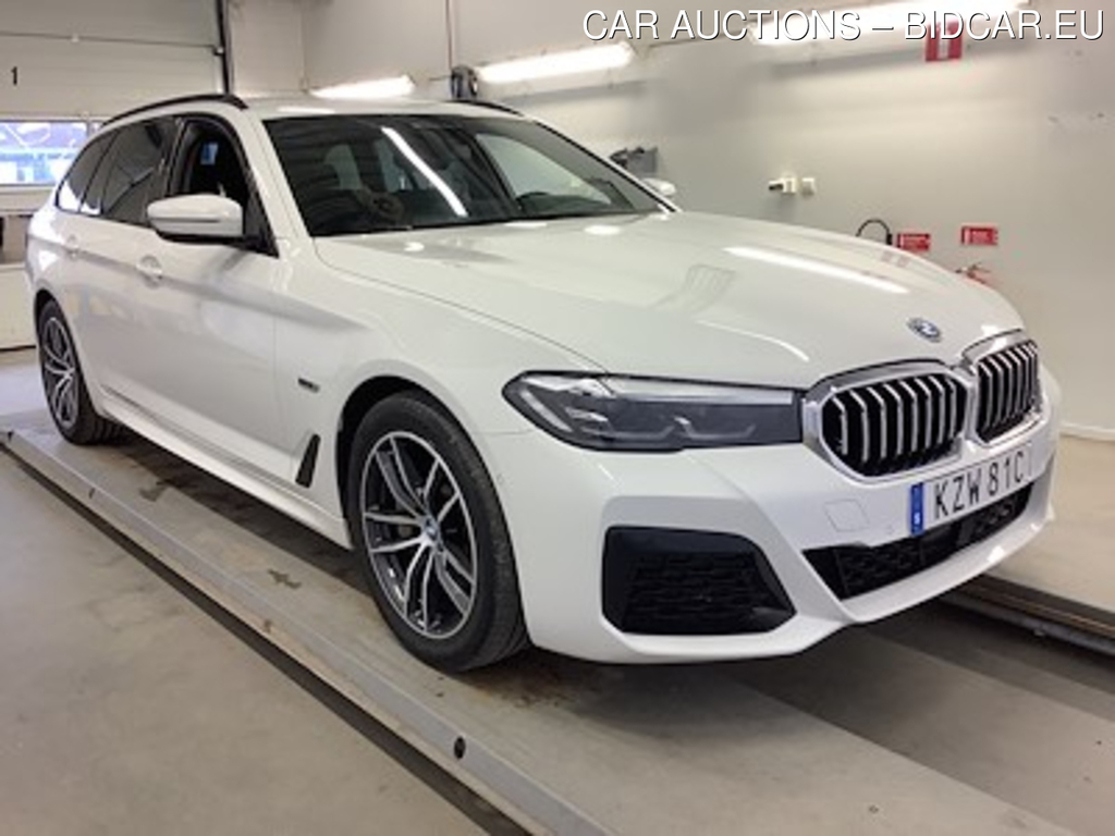 BMW Series 5 530e xDrive Touring M Sport Drag Adaptiv Fart HiFi