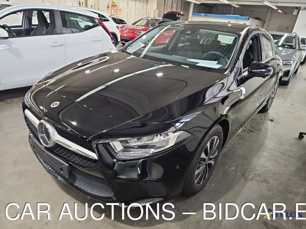 Mercedes-Benz A 180 D 8G-DCT Style, 2021