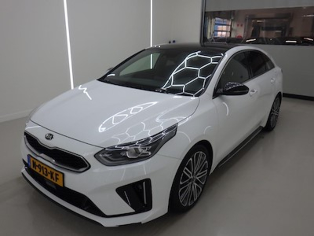 Kia ProCeed 1.5 T-GDi DCT7 GT-PlusLine glazen dak