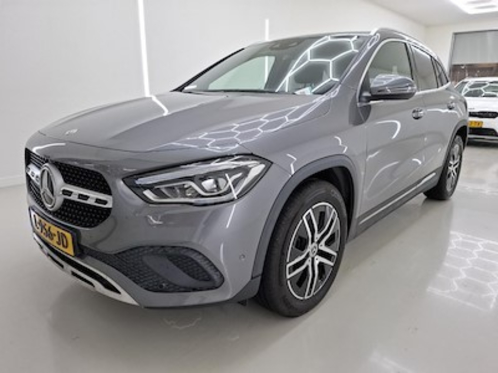 Mercedes-Benz GLA GLA 180 DCT Business Solution Luxury 5d