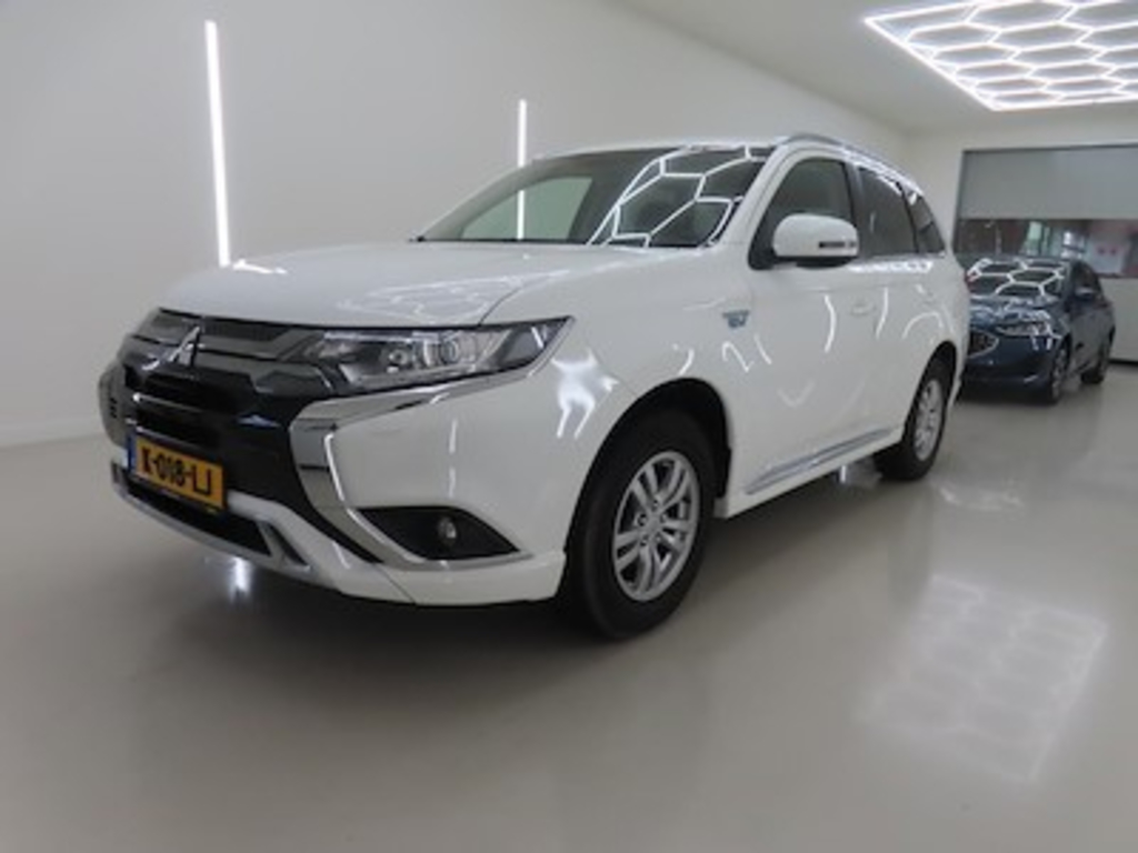 Mitsubishi Outlander PHEV Pure 5d