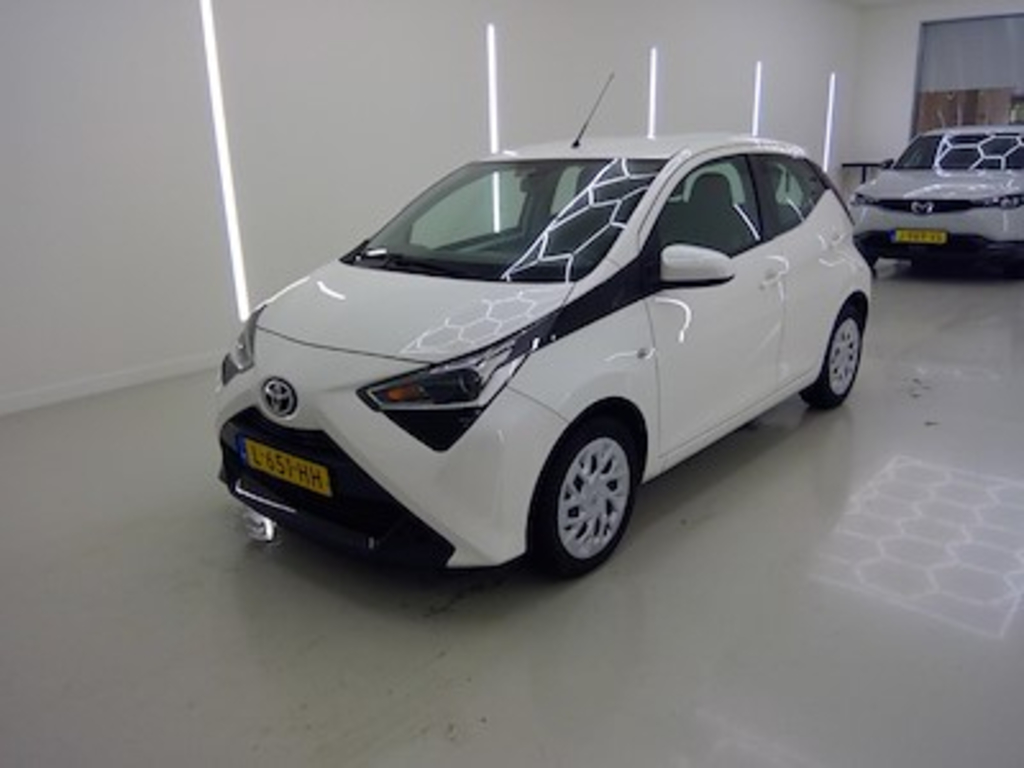 Toyota Aygo 1.0 VVT-i x-play 5d