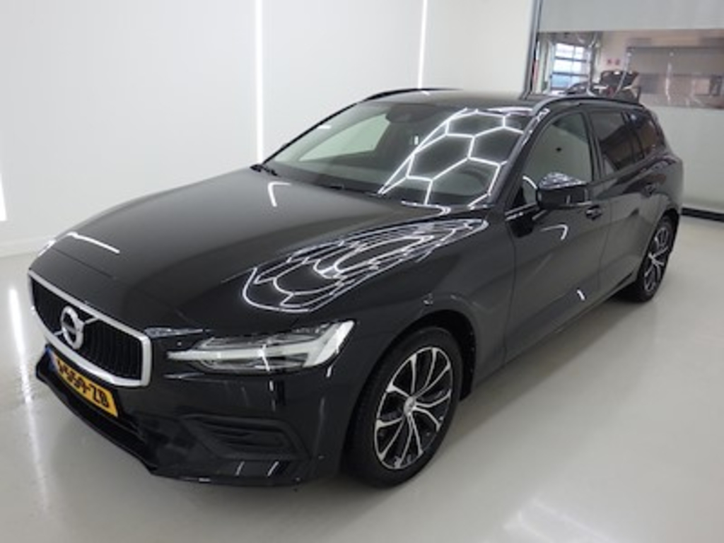 Volvo V60 B3 Automaat Momentum Advantage