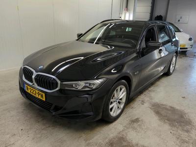 BMW 330 eA 215kW PHEV touring, 2022