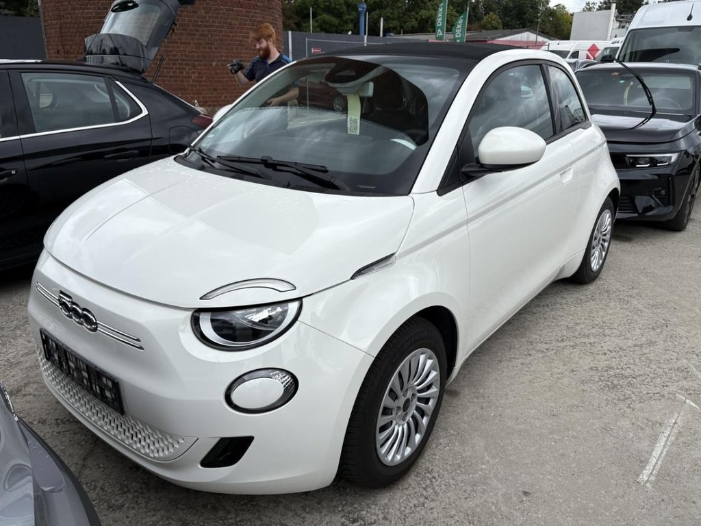 Fiat 500e C, 2023