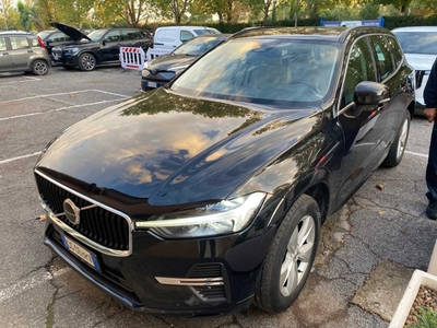 Volvo XC60 B5 D AWD automatico Momentum Pro, 2021
