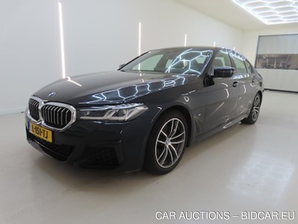 BMW 5-serie sedan 520iA Model M Sport
