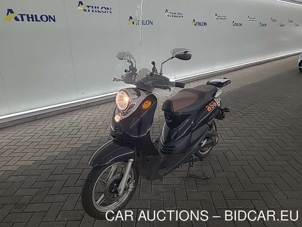 EMCO Novi NOVI C1500 2X ACCU 28AH CONTROLLER 2.0, 2019