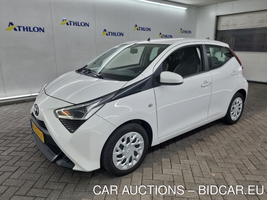 Toyota Aygo 1.0 VVT-I X-PLAY 5D 53KW, 2022