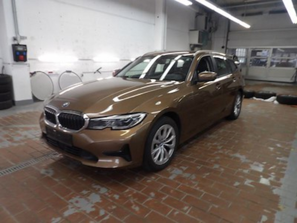 BMW Series 3 2.0 320D XDRIVE A TOURING