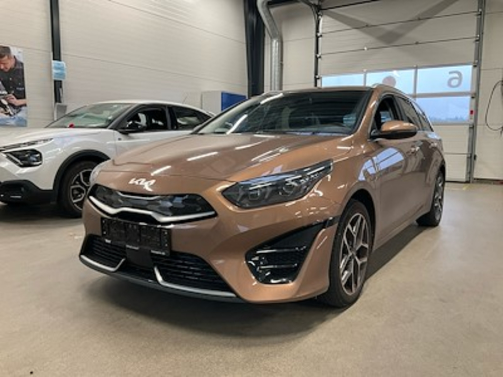 Kia Ceed SW 1.6 GDI PHEV 141 Upgrade Premium DCT UA!