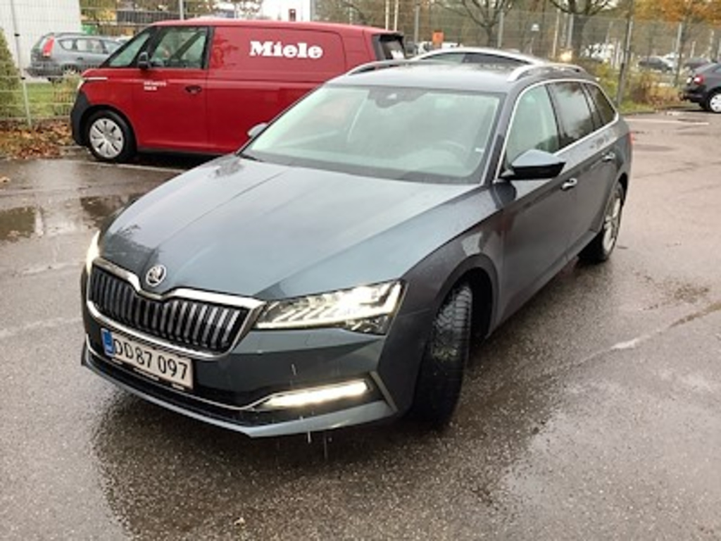 Skoda SUPERB COMBI iV PLUS 1,4 TSI 218 hk 160 kW Plug-in Hybrid DSG6 UA!