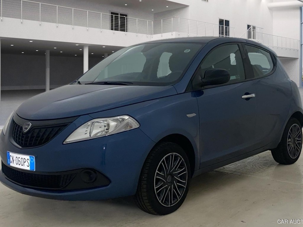 Lancia Ypsilon 1.0 firefly hybrid Silver s&amp;s 70cv 5p.ti, 2023