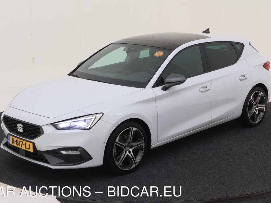Seat Leon 1.5 TSI 150PK FR BUSINESS INTENSE WINTER TECH PANO HAAK, 2021