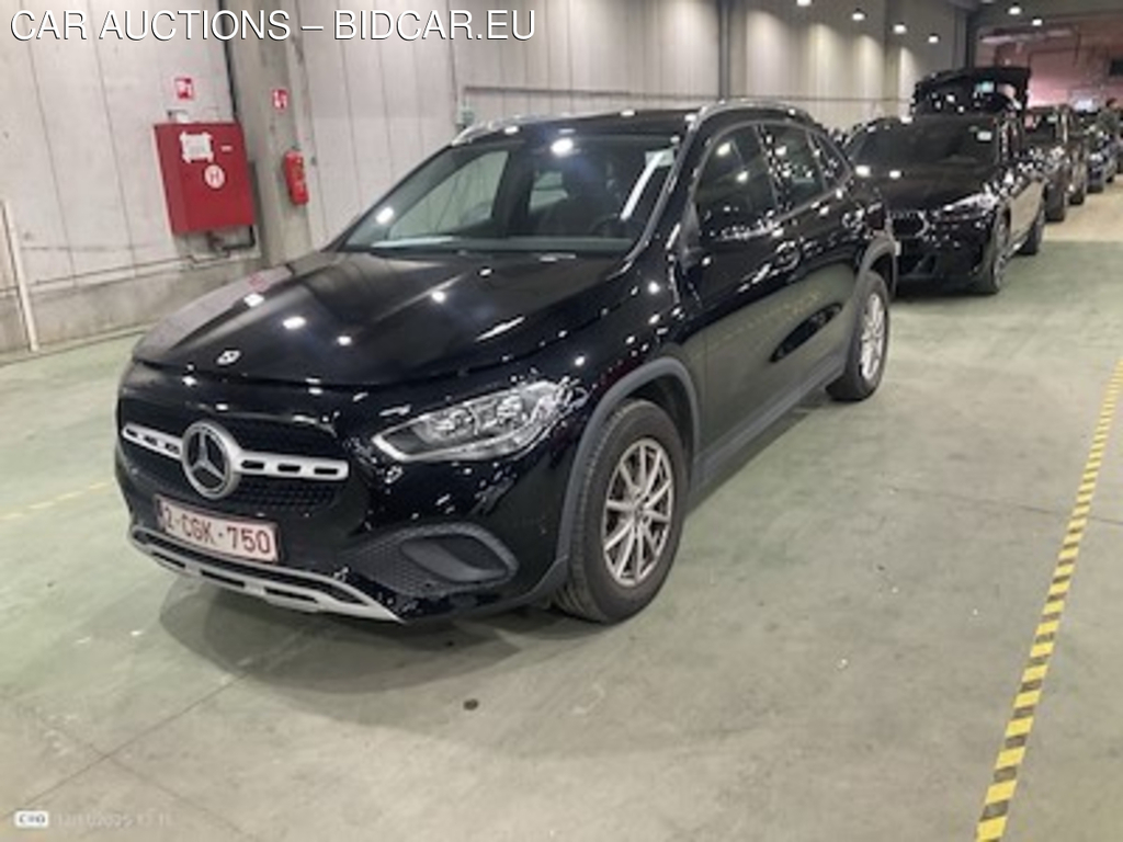 Mercedes-Benz GLA 2.0 GLA 180 D DCT BUSINESS SOLUTION ESS