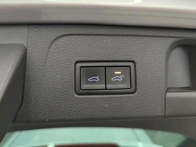 Volkswagen PASSAT 2.0 TDI SCR 150PS ELEGANCE DSG