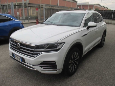 Volkswagen Touareg 3.0 V6 TSI eHYBRID Elegance, 2021