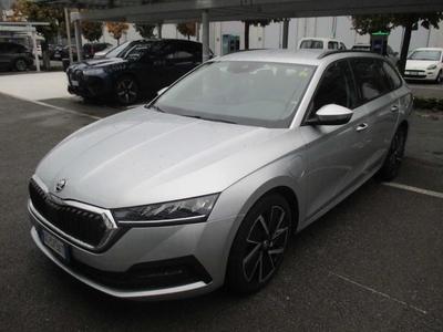 Skoda OCTAVIA WAGON 1.4 TSI PLUG-IN HYBRYD EXECUTIVE DSG, 2021