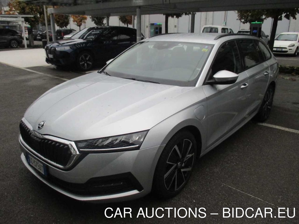 Skoda OCTAVIA WAGON 1.4 TSI PLUG-IN HYBRYD EXECUTIVE DSG, 2021