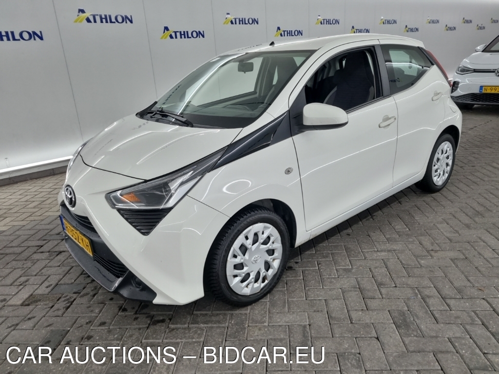 Toyota Aygo 1.0 VVT-I X-PLAY 5D 53KW, 2020