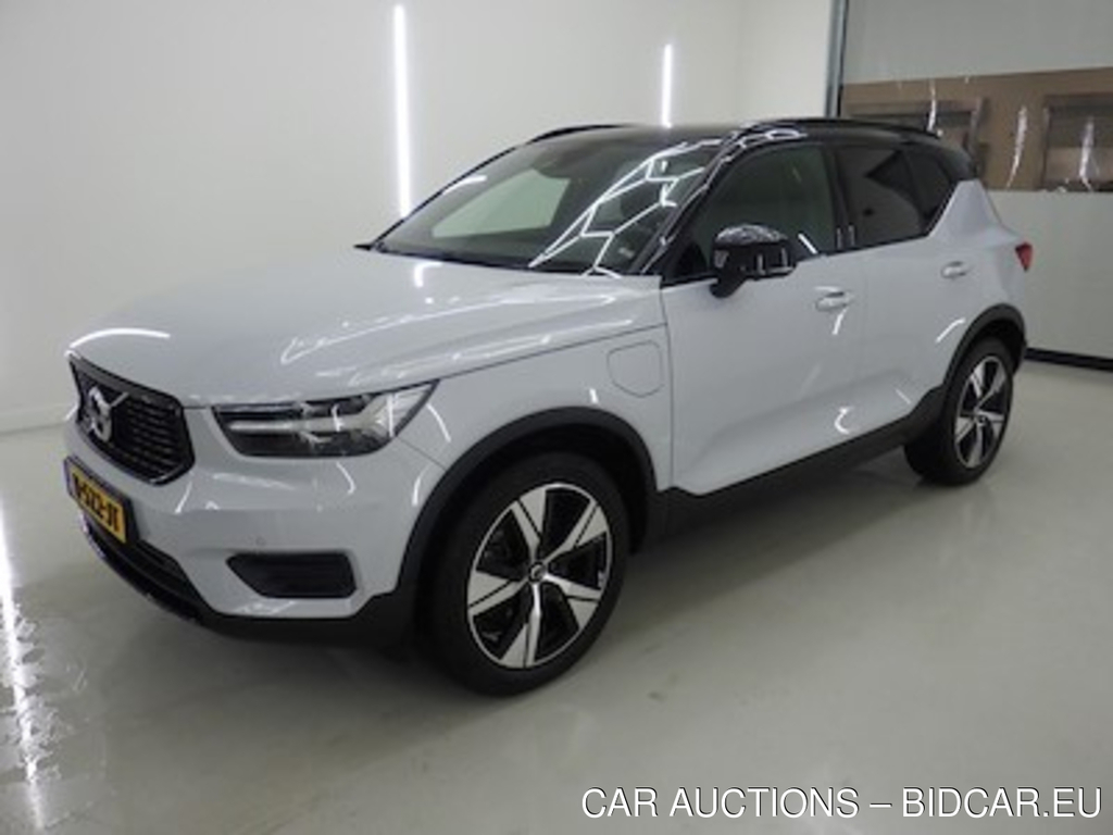Volvo XC40 Recharge T4 R-Design 5d