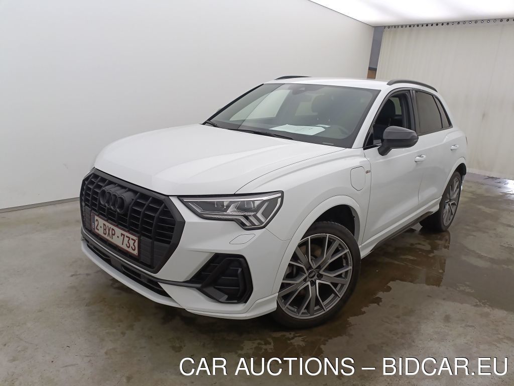 Audi Q3-f3b 45 TFSI E S TRONIC S LINE 5D, 2022
