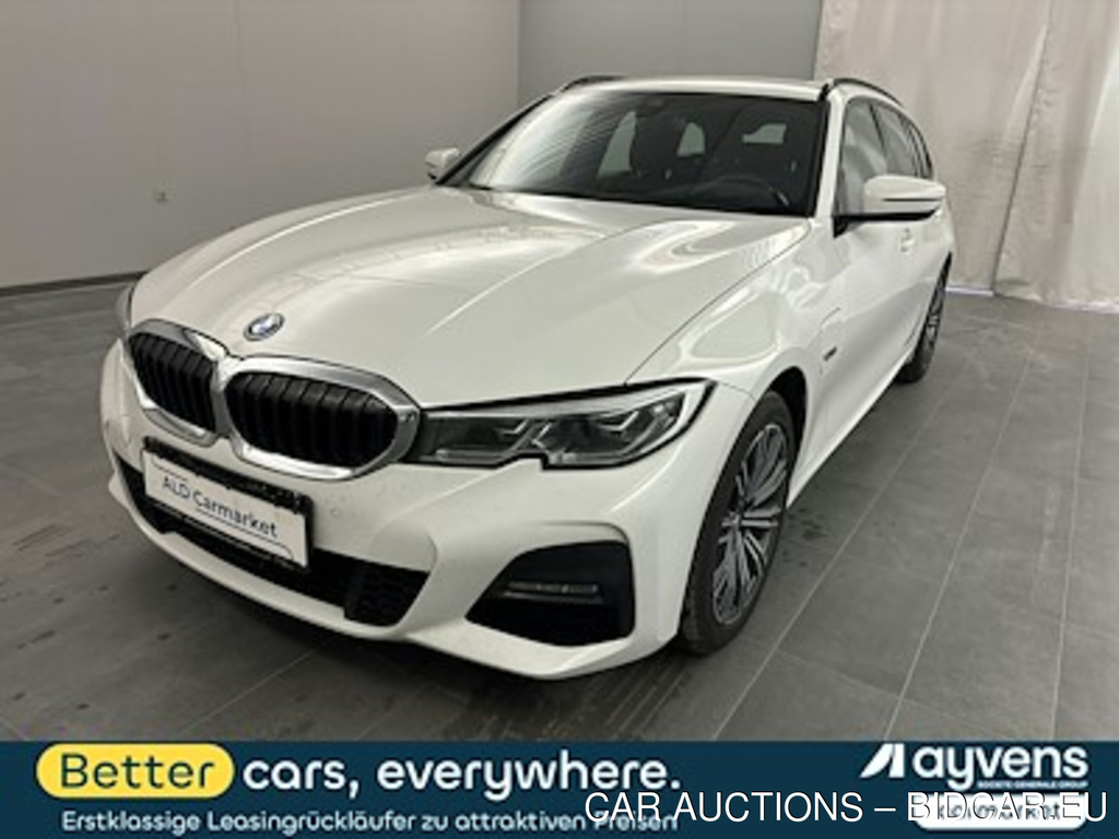 BMW 3er BMW 330e Touring xDrive Aut. M Sport Kombi, 5-turig, Automatik, 8-Gang