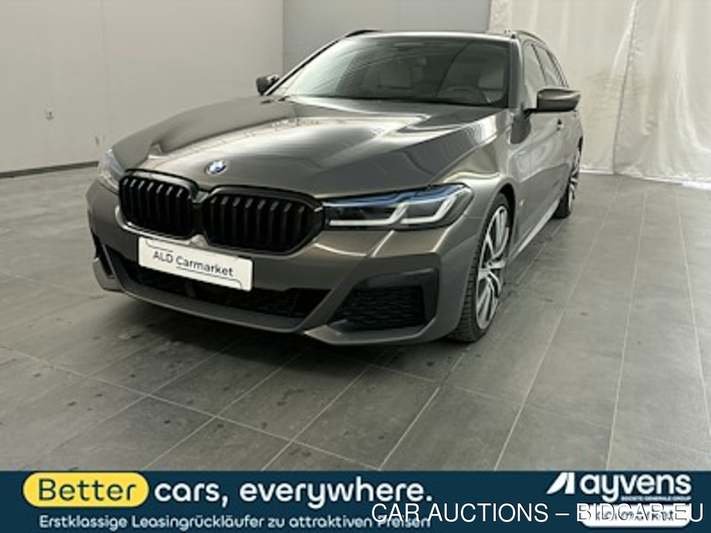 BMW 5er BMW 540d xDrive Touring Aut. Kombi, 5-turig, Automatik, 8-Gang