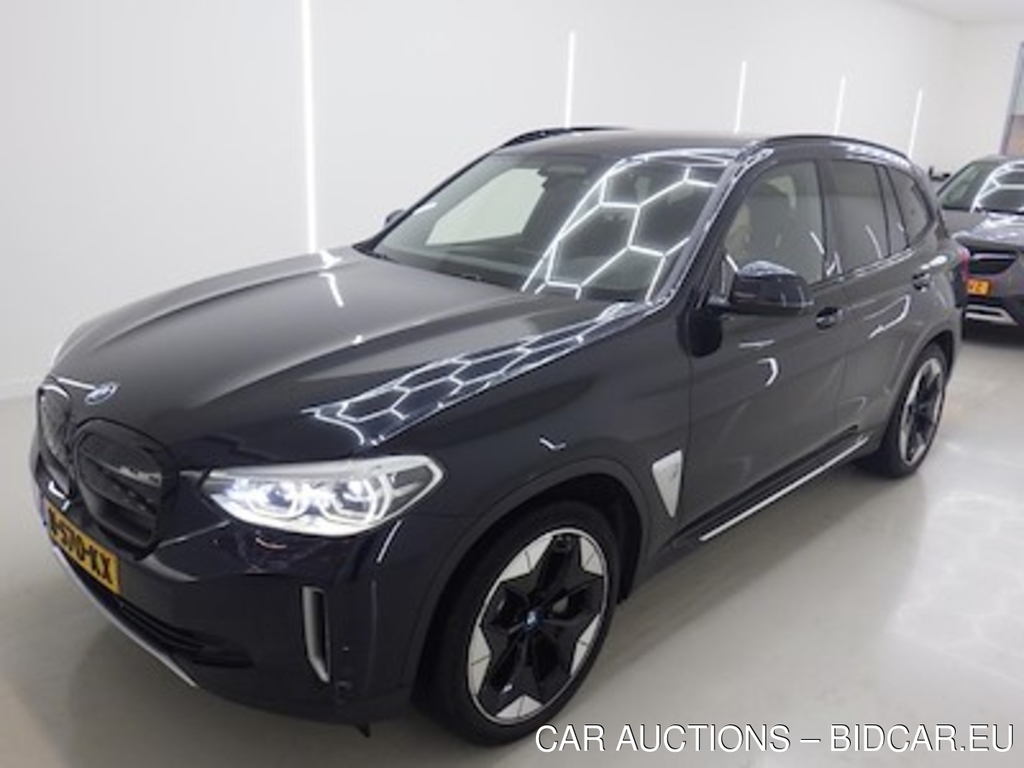 BMW Ix3 80kWh Executive 5d