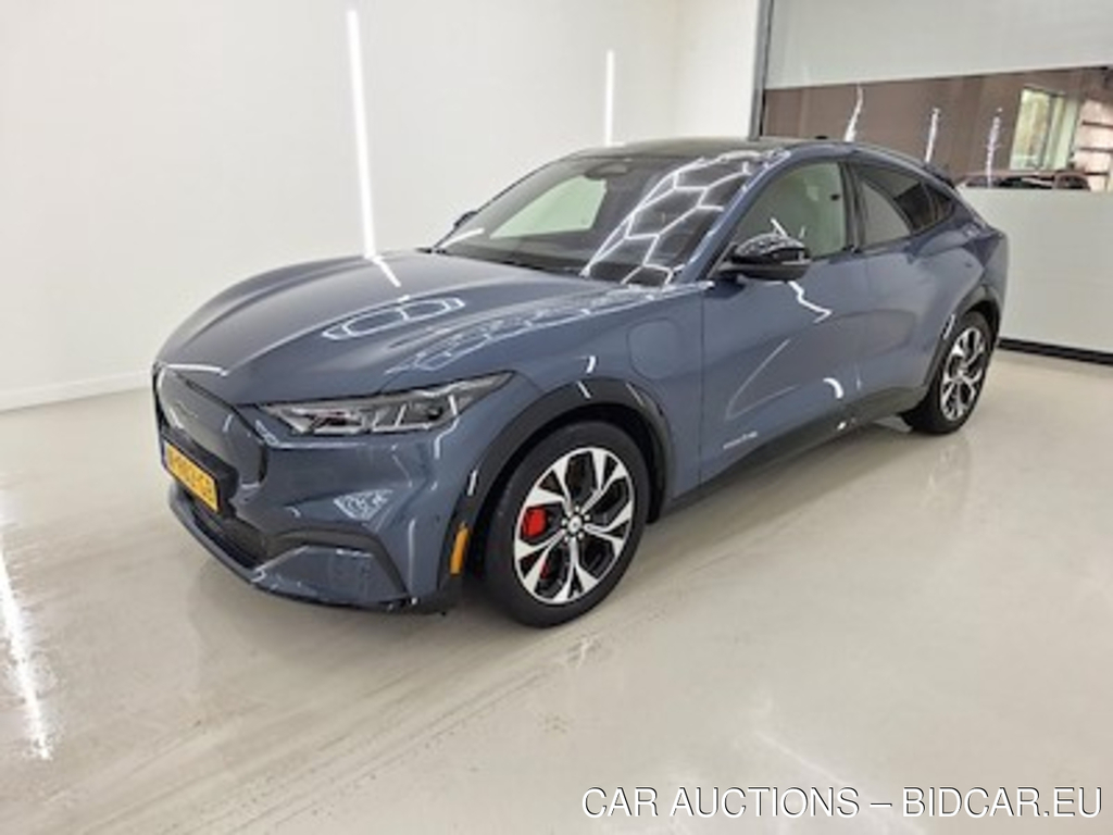 Ford Mustang mach-e 75kWh AWD auto