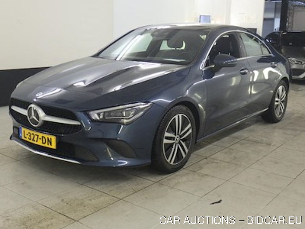 Mercedes-Benz CLA CLA 180 DCT Bus. Solution Luxury 4d