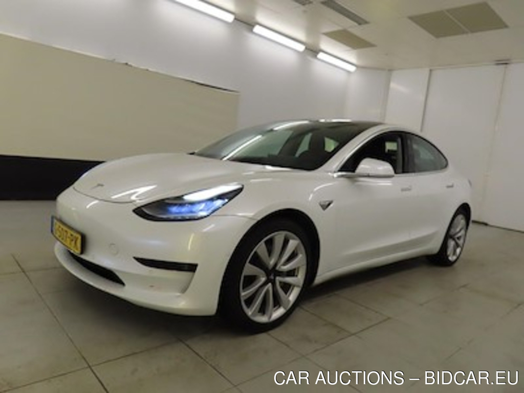 Tesla Model 3 Standard Range Plus RWD 4d