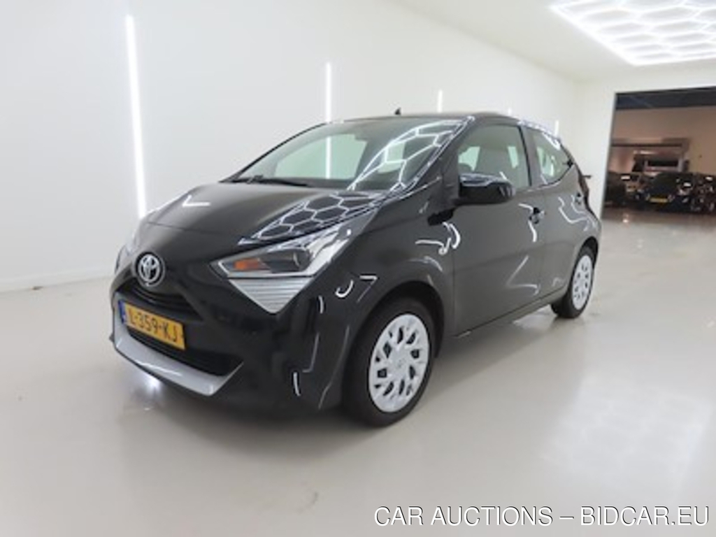 Toyota Aygo 1.0 VVT-i x-play 5d