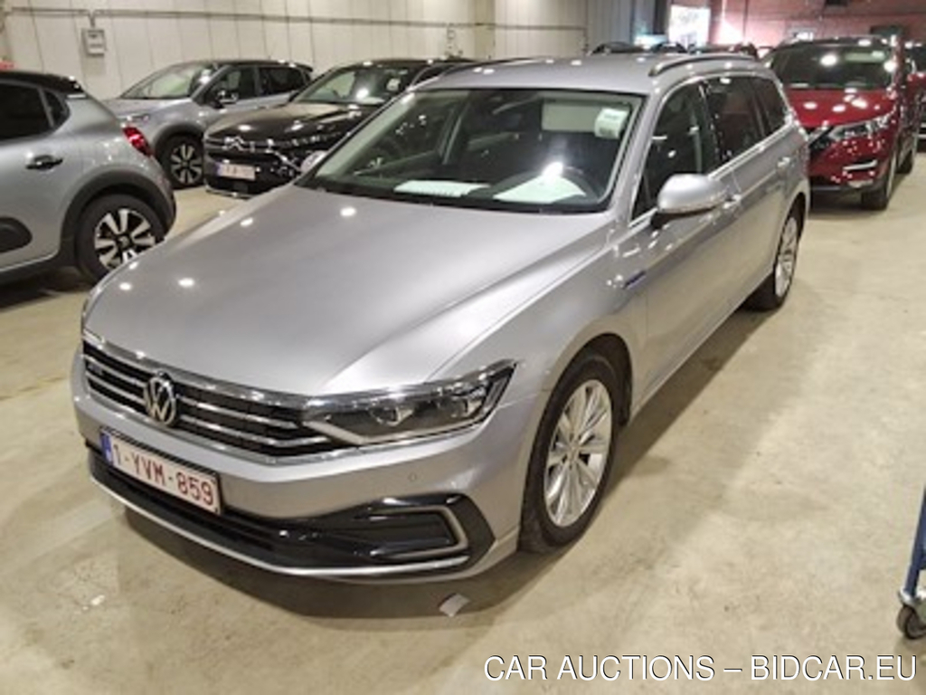 Volkswagen Passat 1.4 TSI MSQ VARIANT GTE BUSINESS