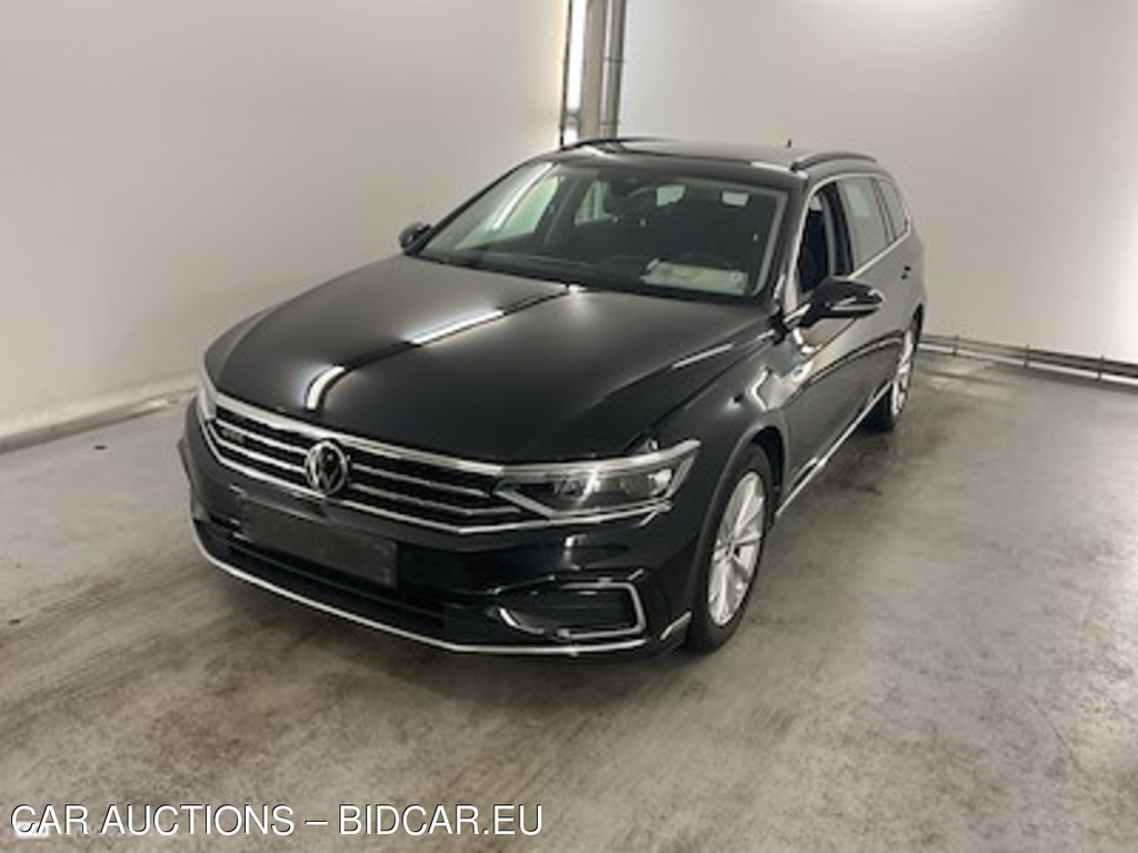 Volkswagen Passat 1.4 TSI MSQ VARIANT GTE BUSINESS