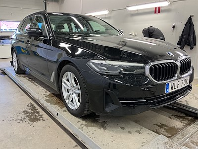 BMW Series 5 530e Touring Drag