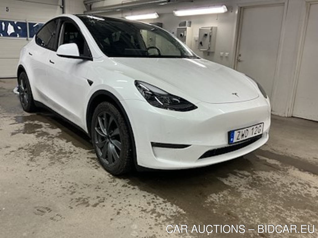 Tesla Model Y Long Range AWD Drag