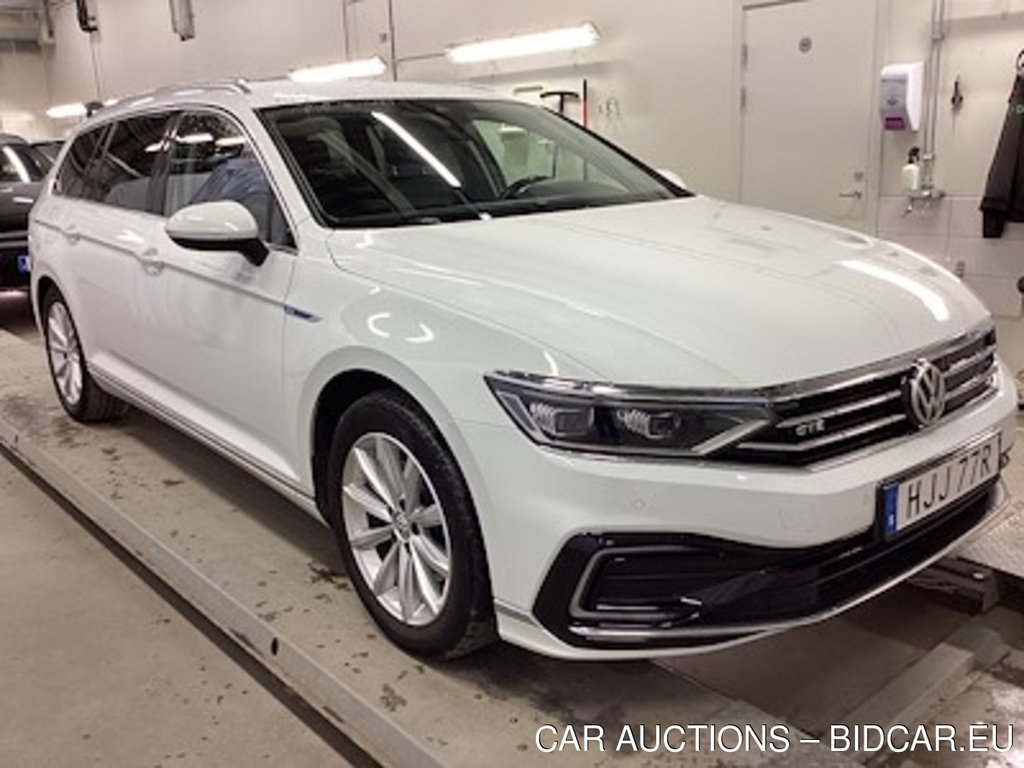 Volkswagen Passat GTE SC Executive Drag Varmare Kamera