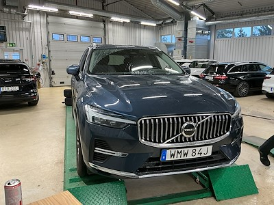 Volvo XC60 T6 Recharge 350 AWD Core Edt VOC Drag Panorama