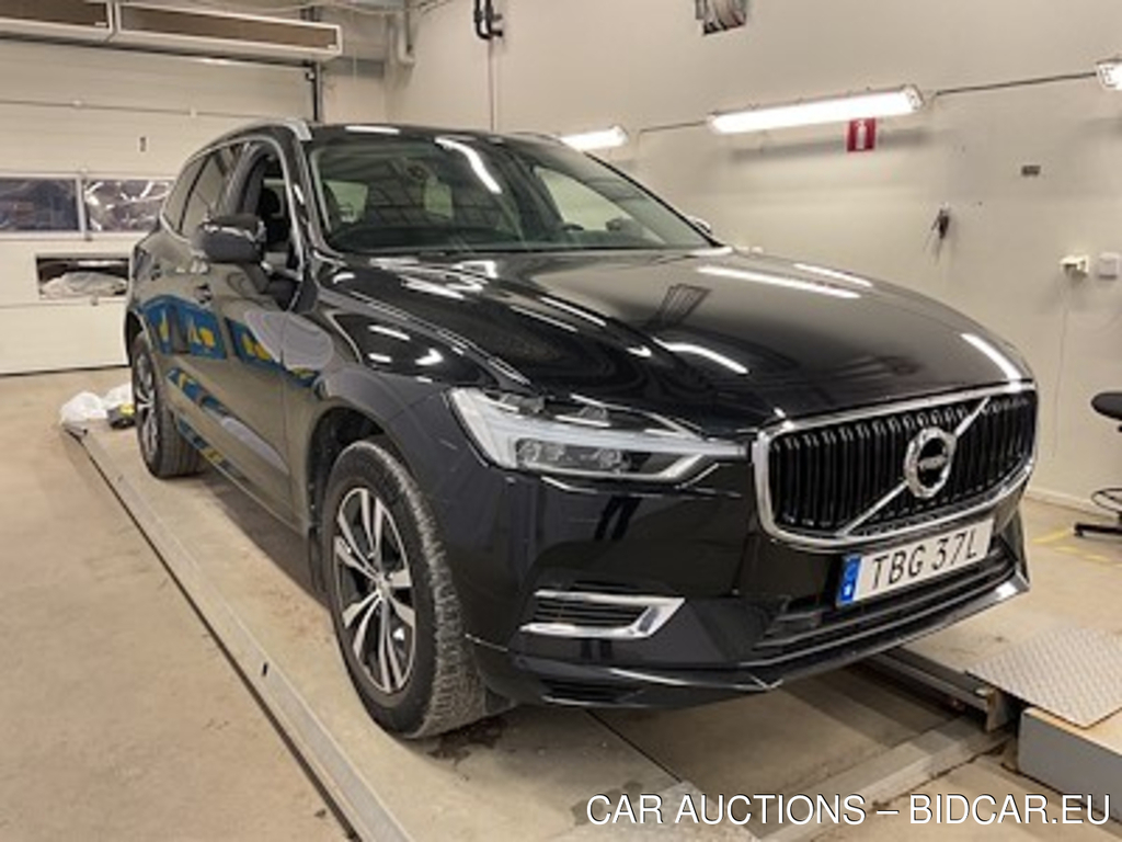 Volvo XC60 T8 AWD Momentum Advanced VOC Drag Pano H/K Skinn