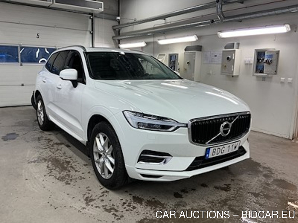 Volvo XC60 T8 AWD Momentum Edition VOC Drag Panorama