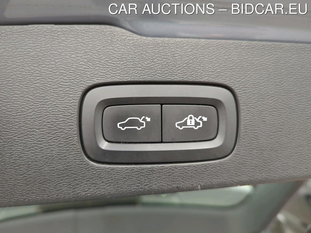 Volvo V60 2.0 B4 DIESEL MOMENTUM GEARTRONIC