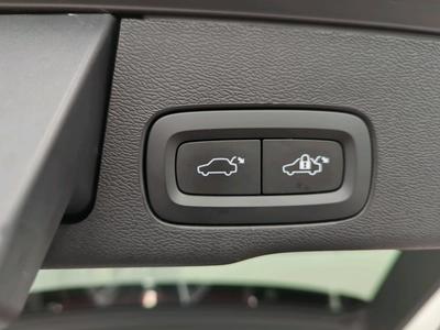 Volvo XC60 2.0 B4 D MHEV PLUS DARK GEARTRONIC AWD