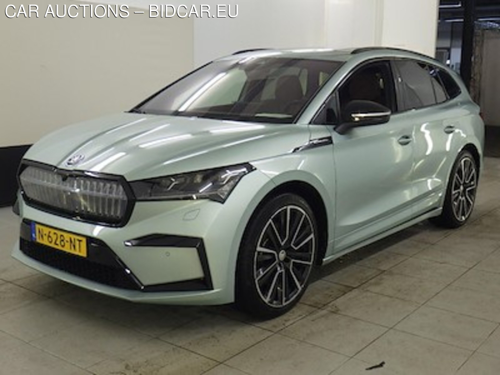 Skoda Enyaq IV 80 Founders Edition SILVER 5d