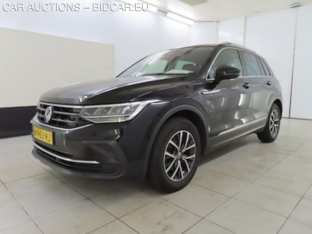 Volkswagen Tiguan 2.0 TDI 110kW DSG Life Business 5d