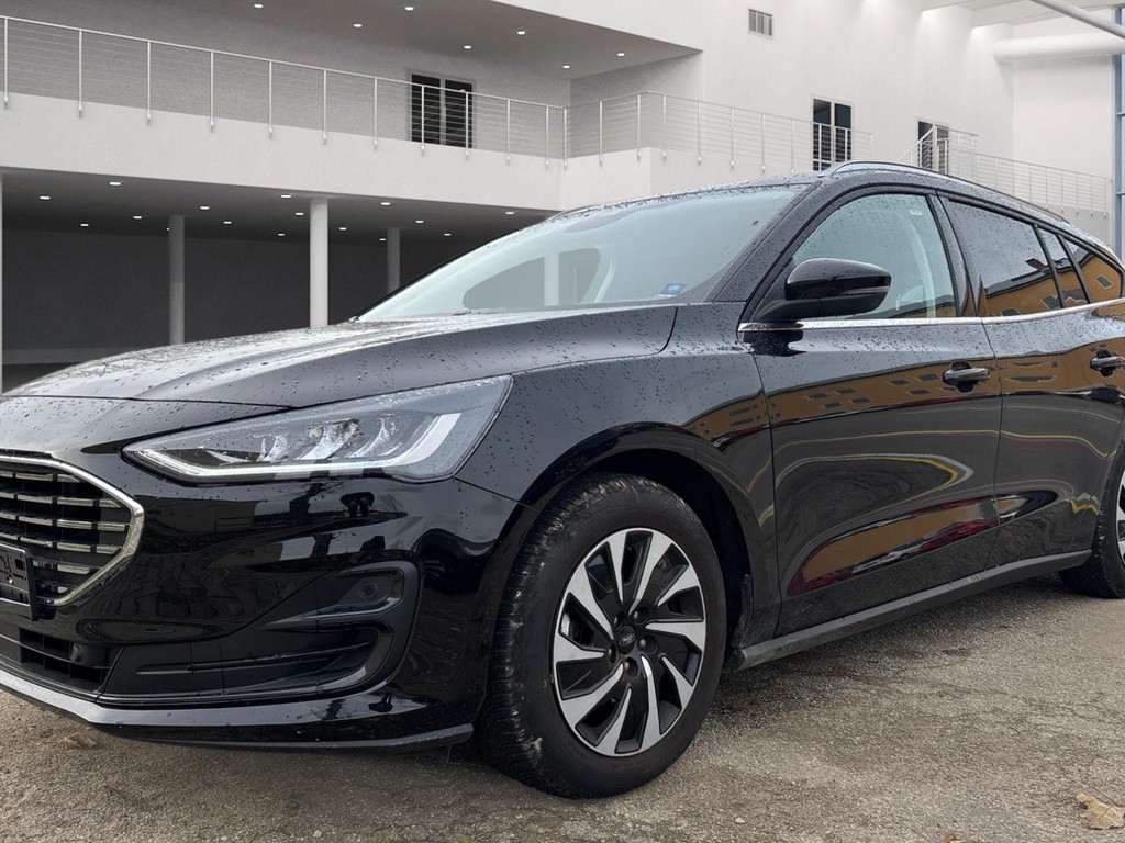 Ford Focus TURNIER 1.0 ECOBOOST HYBRID TITANIUM, 2025