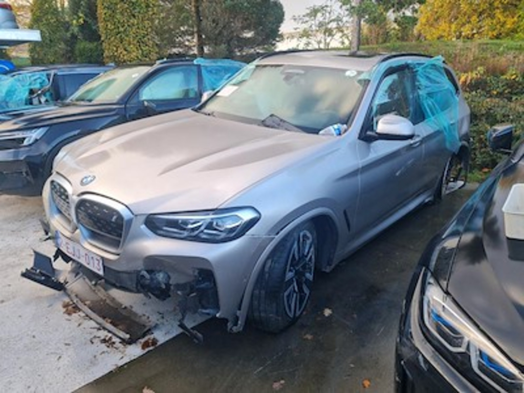 BMW IX3 80KWH AUTO